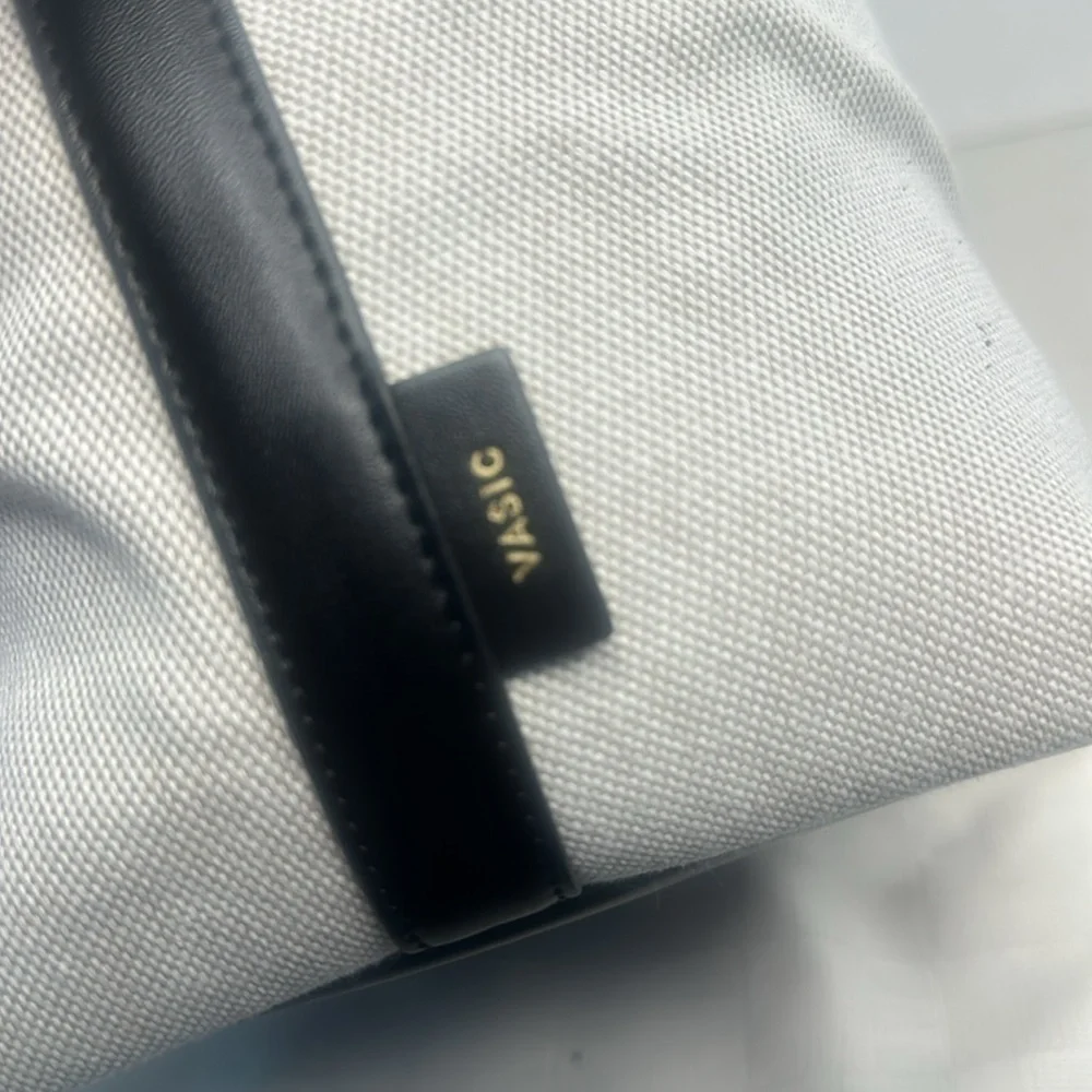VASIC New York Canvas Bucket Bag